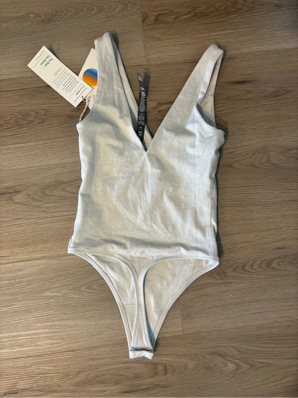 Vuori Halo Bodysuit Salt Heather MSRP $78 - Picture 2 of 4